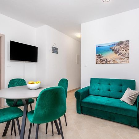 Divine Apartments Baška Esterno foto
